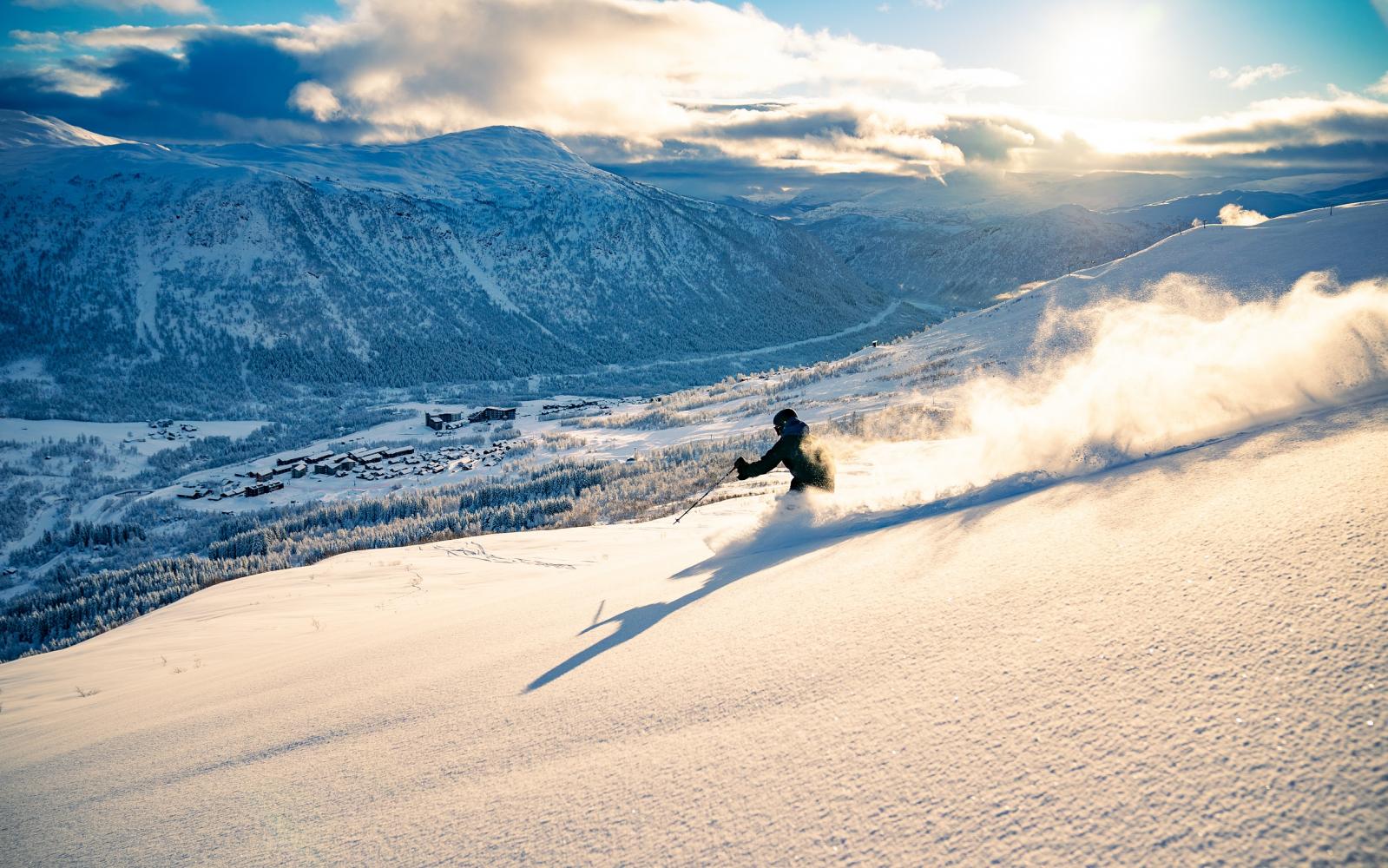 Powder skiing in Myrkdalen 